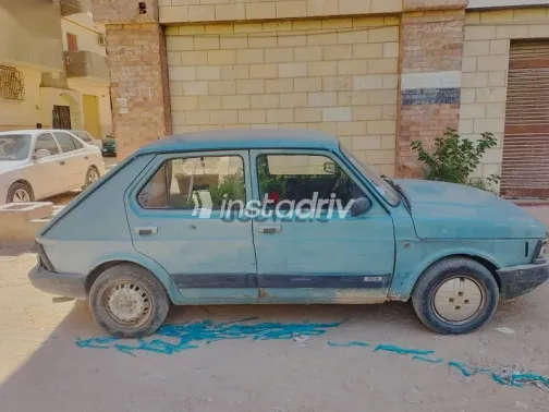 فيات 127 1985 أزرق غامق مستعملة للبيع - 1