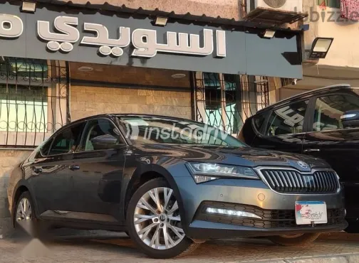 سكودا سوبيرب 2021 رمادي مستعملة للبيع - 5