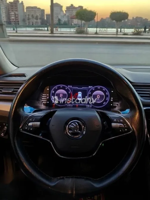 سكودا سوبيرب 2021 رمادي مستعملة للبيع - 6