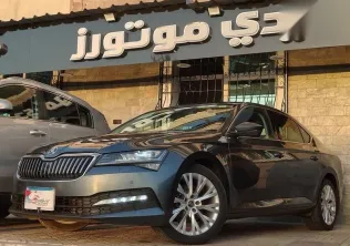 سكودا سوبيرب 2021 رمادي مستعملة للبيع