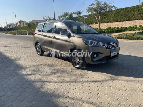 سوزوكى ارتيجا 2021 أبيض مستعملة للبيع - 2