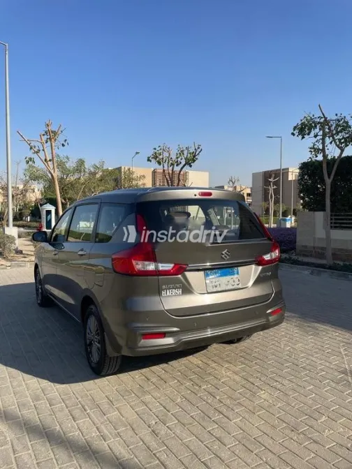 سوزوكى ارتيجا 2021 أبيض مستعملة للبيع - 4