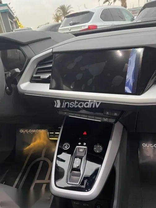 اودي Q5 2025 أسود جديدة للبيع - 3