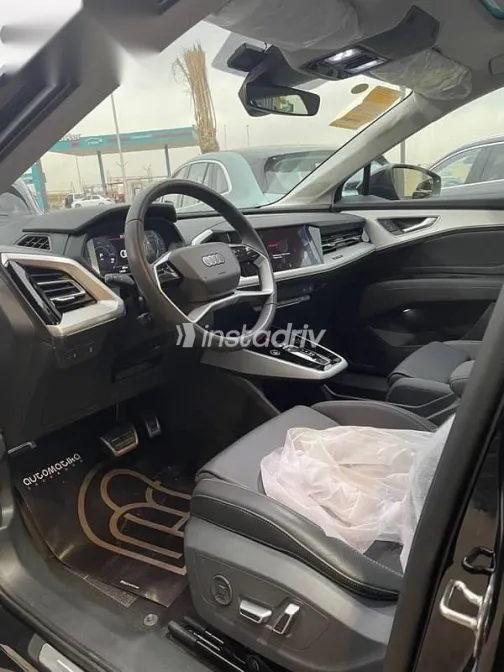 اودي Q5 2025 أسود جديدة للبيع - 4