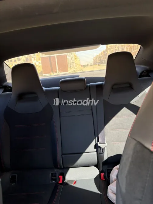 مرسيدس CLA 200 2023 أبيض مستعملة للبيع - 1