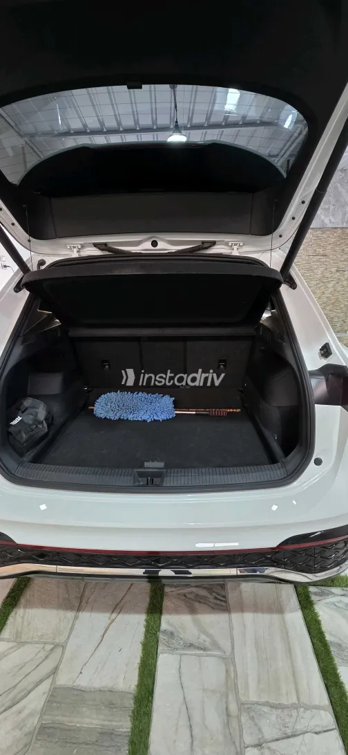 فولكس فاغن تيجون 2025 أبيض مستعملة للبيع - 1