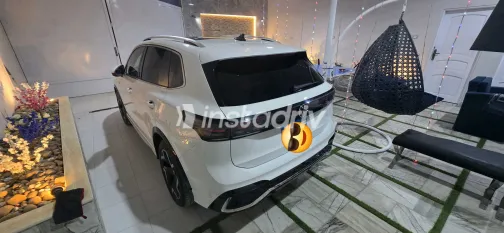 فولكس فاغن تيجون 2025 أبيض مستعملة للبيع - 4