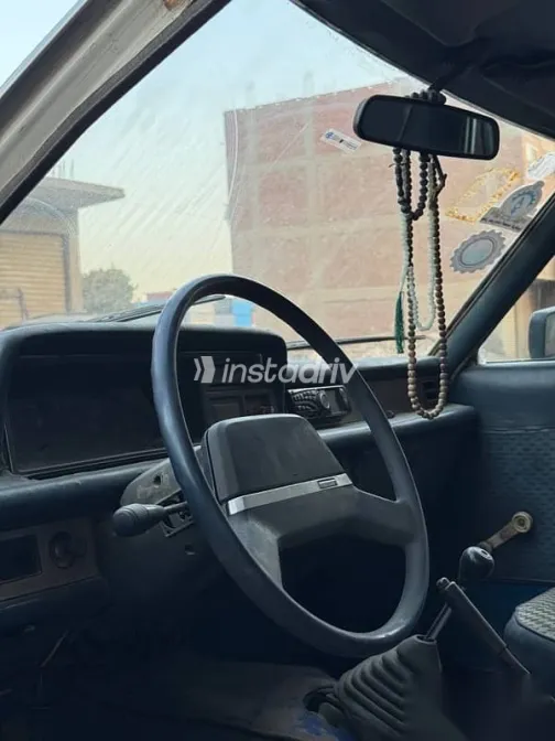 مازدا 929 1978 أبيض مستعملة للبيع - 2