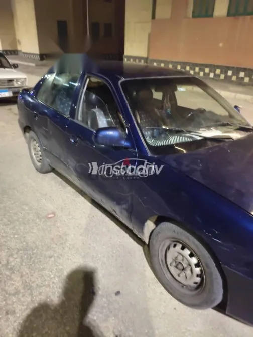 هيونداي اكسنت 2006 أزرق غامق مستعملة للبيع - 2