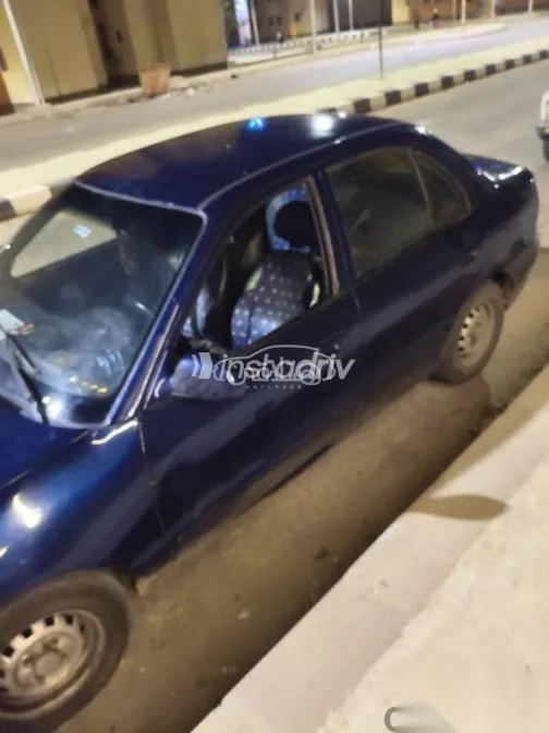 هيونداي اكسنت 2006 أزرق غامق مستعملة للبيع - 3