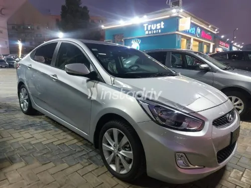 هيونداي اكسنت 2026 فضي جديدة للبيع - 3