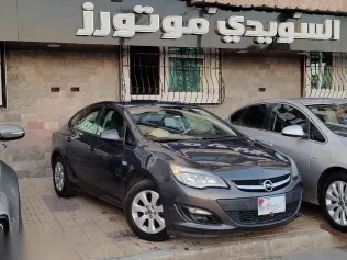 اوبل أسترا 2015 أسود مستعملة للبيع