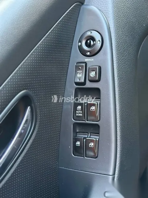 Hyundai Elantra 2024 Gray Used for Sale - 8