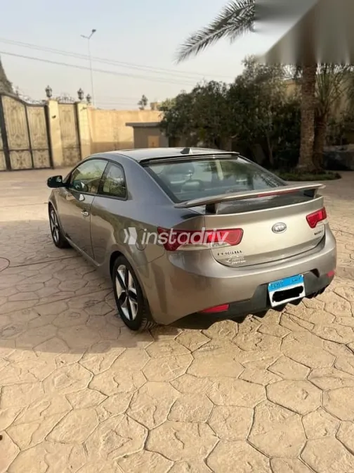Kia Cerato 2010 Silver Used for Sale - 1