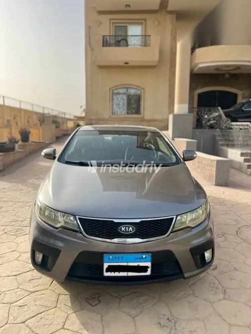 Kia Cerato 2010 Silver Used for Sale - 2