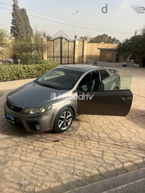 Kia Cerato 2010 Silver Used for Sale - 3