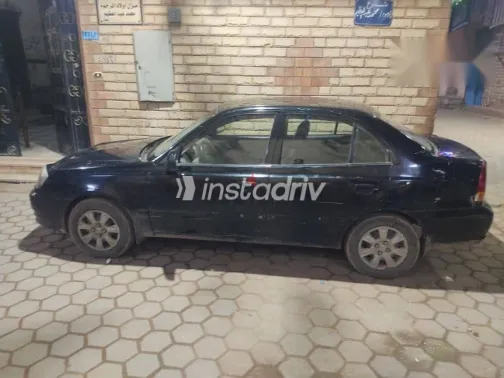 هيونداي فيرنا 2008 أسود مستعملة للبيع - 4