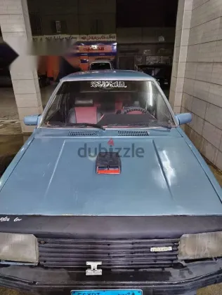 مازدا 323 1981 أزرق غامق مستعملة للبيع