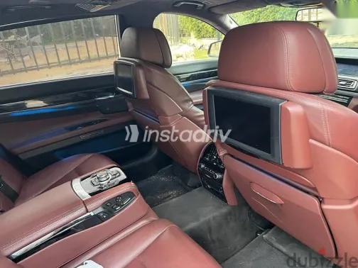 بي ام دبليو 750 2012 أسود مستعملة للبيع - 3