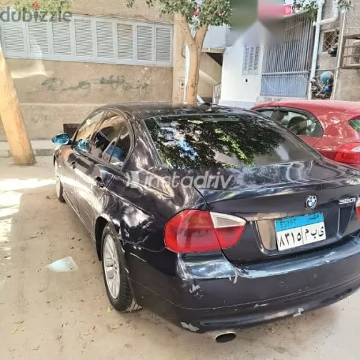 بي ام دبليو 320 2008 أزرق غامق مستعملة للبيع - 6