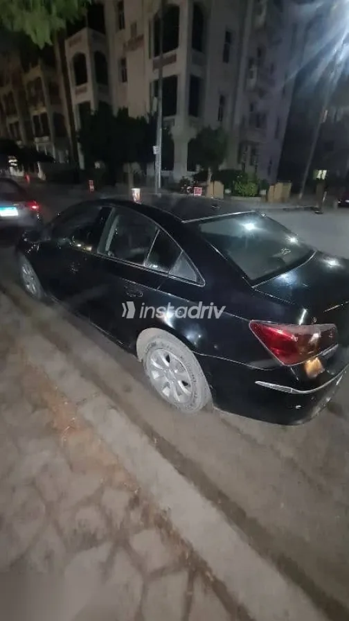 شيفروليه كروز 2016 أسود مستعملة للبيع - 4