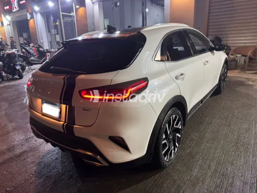 Kia Xceed 2024 White Used for Sale - 3