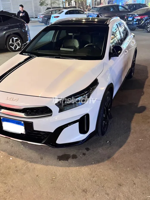 Kia Xceed 2024 White Used for Sale - 4