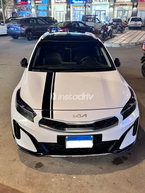 Kia Xceed 2024 White Used for Sale - 5