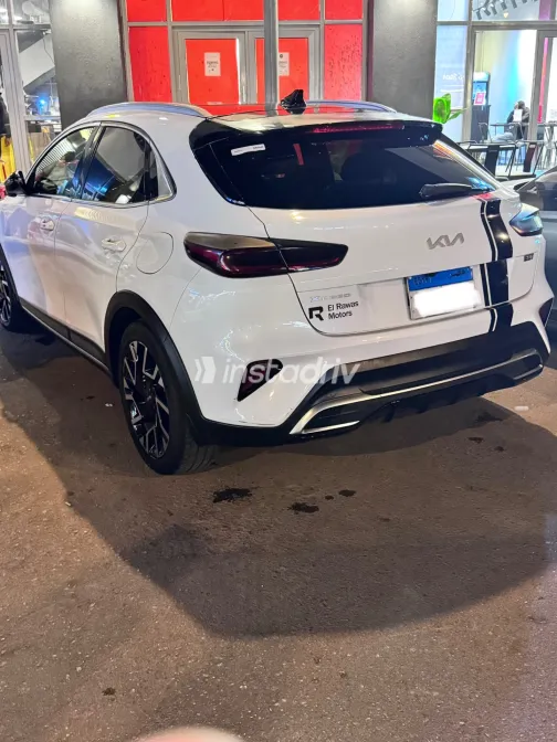 Kia Xceed 2024 White Used for Sale - 9