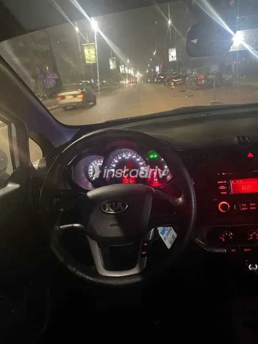 Kia Rio 2013 Silver Used for Sale - 8