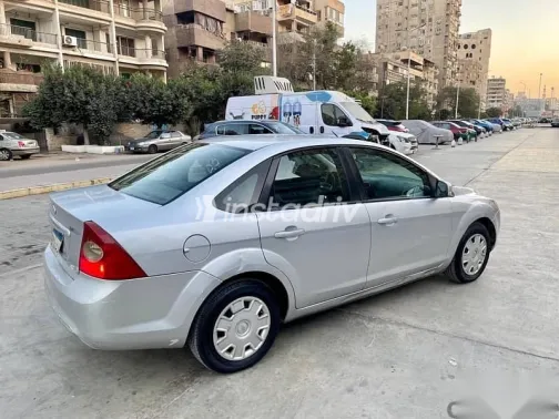 Ford Focus 2009 Silver Used for Sale - 1