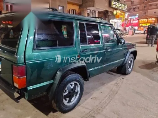 جيب شيروكي 1994 أخضر مستعملة للبيع - 2