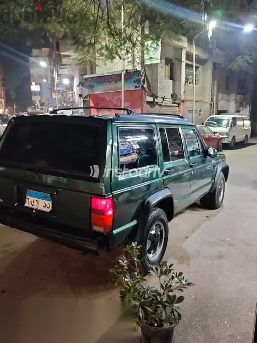 جيب شيروكي 1994 أخضر مستعملة للبيع - 8