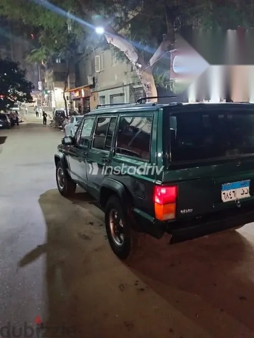 جيب شيروكي 1994 أخضر مستعملة للبيع - 9