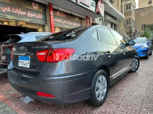 هيونداي إلنترا 2024 رمادي مستعملة للبيع - 4