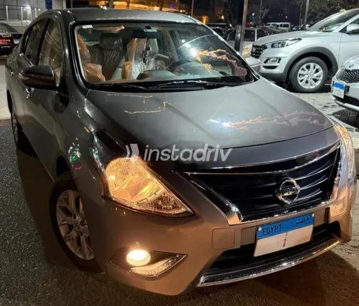 نيسان صنى 2024 رمادي مستعملة للبيع - 2