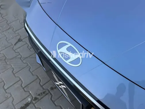 هيونداي إلنترا 2025 رمادي جديدة للبيع - 3