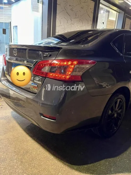 نيسان سنترا 2018 أبيض مستعملة للبيع - 4