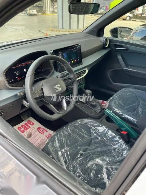 سيات ارونا 2026 فضي جديدة للبيع - 3