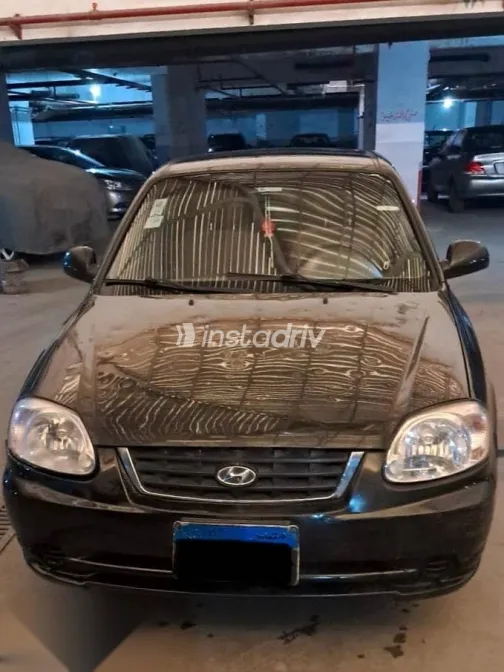 Hyundai Verna 2013 Black Used for Sale - 1