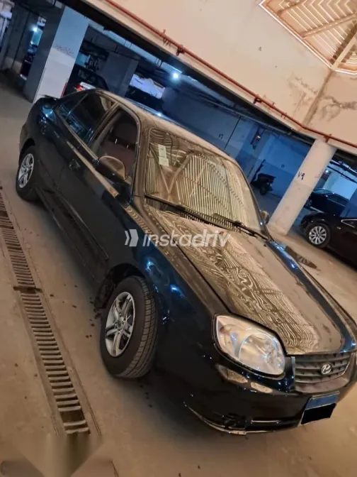 Hyundai Verna 2013 Black Used for Sale - 2