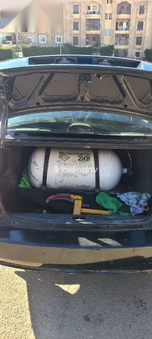 Hyundai Verna 2013 Black Used for Sale - 3