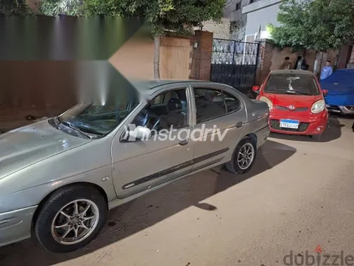 رينو ميجان 1999 أخضر مستعملة للبيع - 6