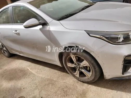 كيا جراند سيراتو 2021 أبيض مستعملة للبيع - 3