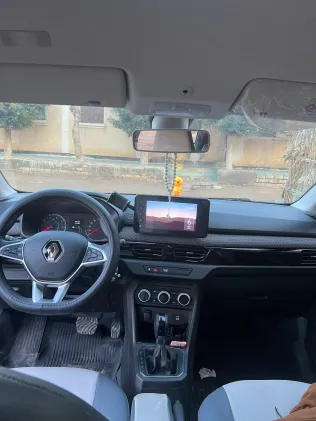 رينو تاليانت 2025 أبيض مستعملة للبيع