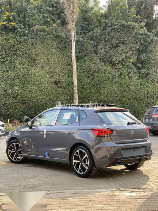سيات ابيزا 2026 رمادي جديدة للبيع - 3