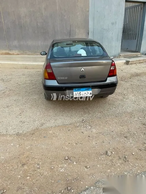 رينو كليو 2002 فضي مستعملة للبيع - 3