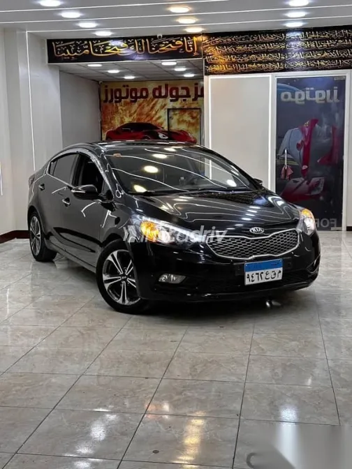 كيا سيراتو 2013 أسود مستعملة للبيع - 2