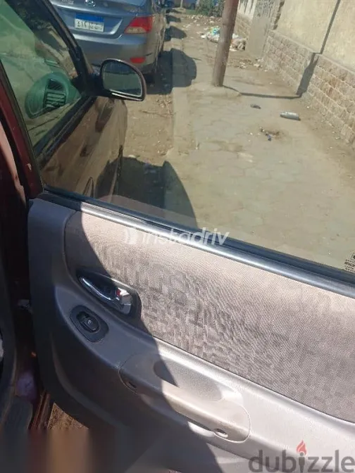 Hyundai Verna 2016 Burgundy Used for Sale - 3