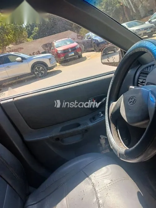 Hyundai Verna 2016 Burgundy Used for Sale - 4